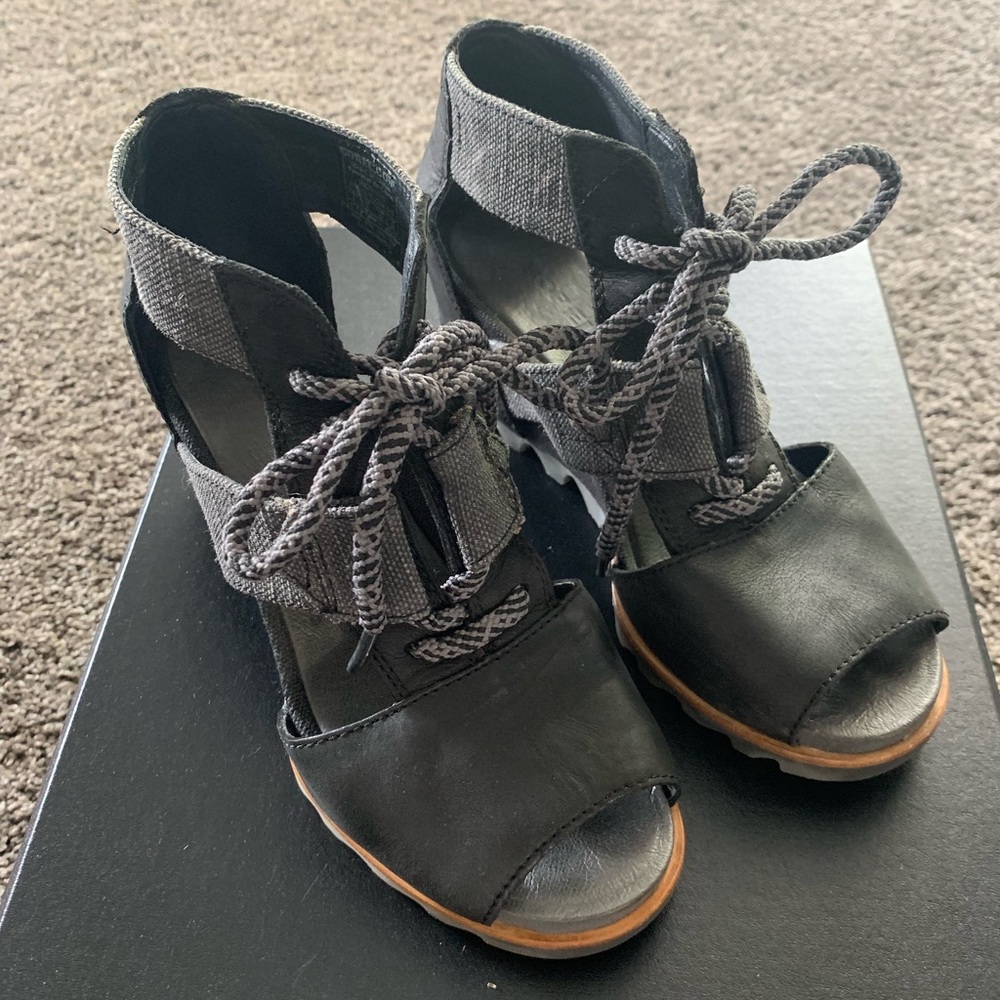 Lace up sandals